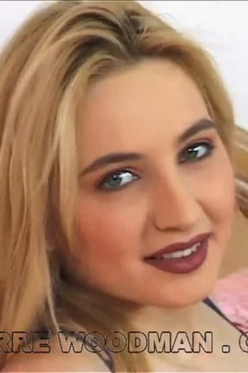 Bernadette - Xxxx - Dap in Bed + 2 Boys - Screenshot 1 of 4 - Anal