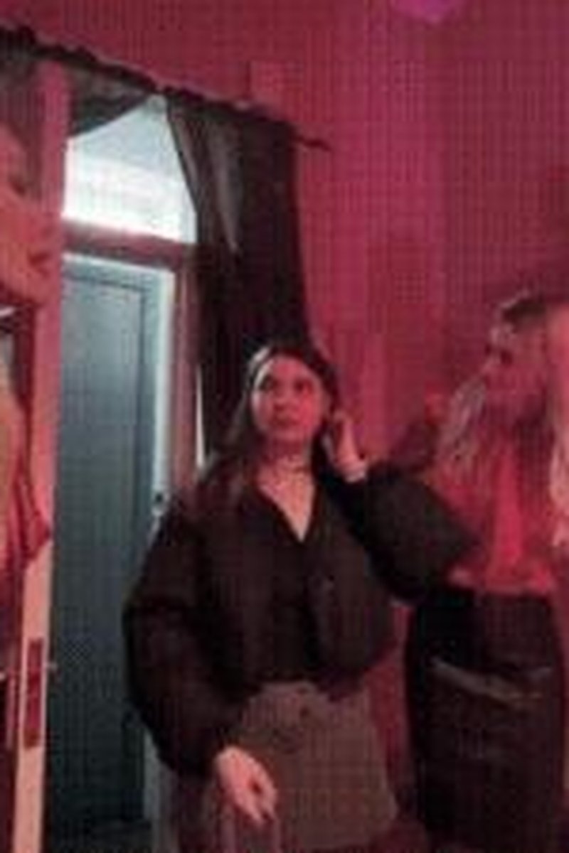 Hostel - Screenshot 1 of 4 - Ass Worship