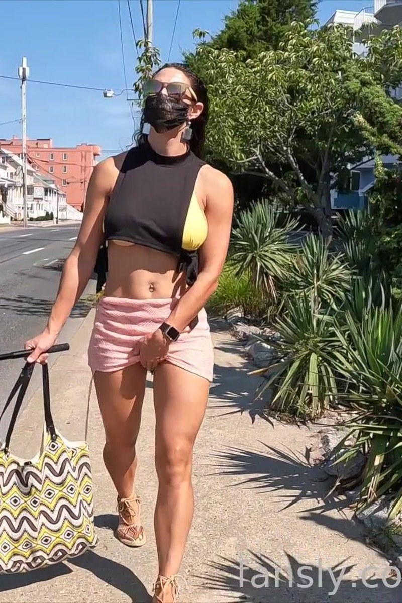 6 Blocks - Screenshot 1 of 4 - Beach