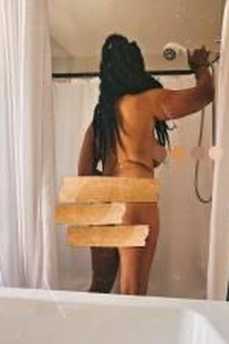 Shower Time - Screenshot 1 of 4 - Ass Fetish