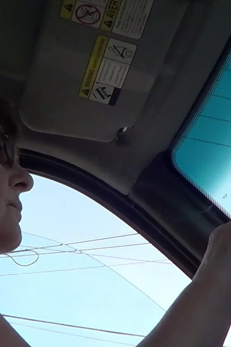 Smoking While Driving - Screenshot 1 of 4 - Amateur