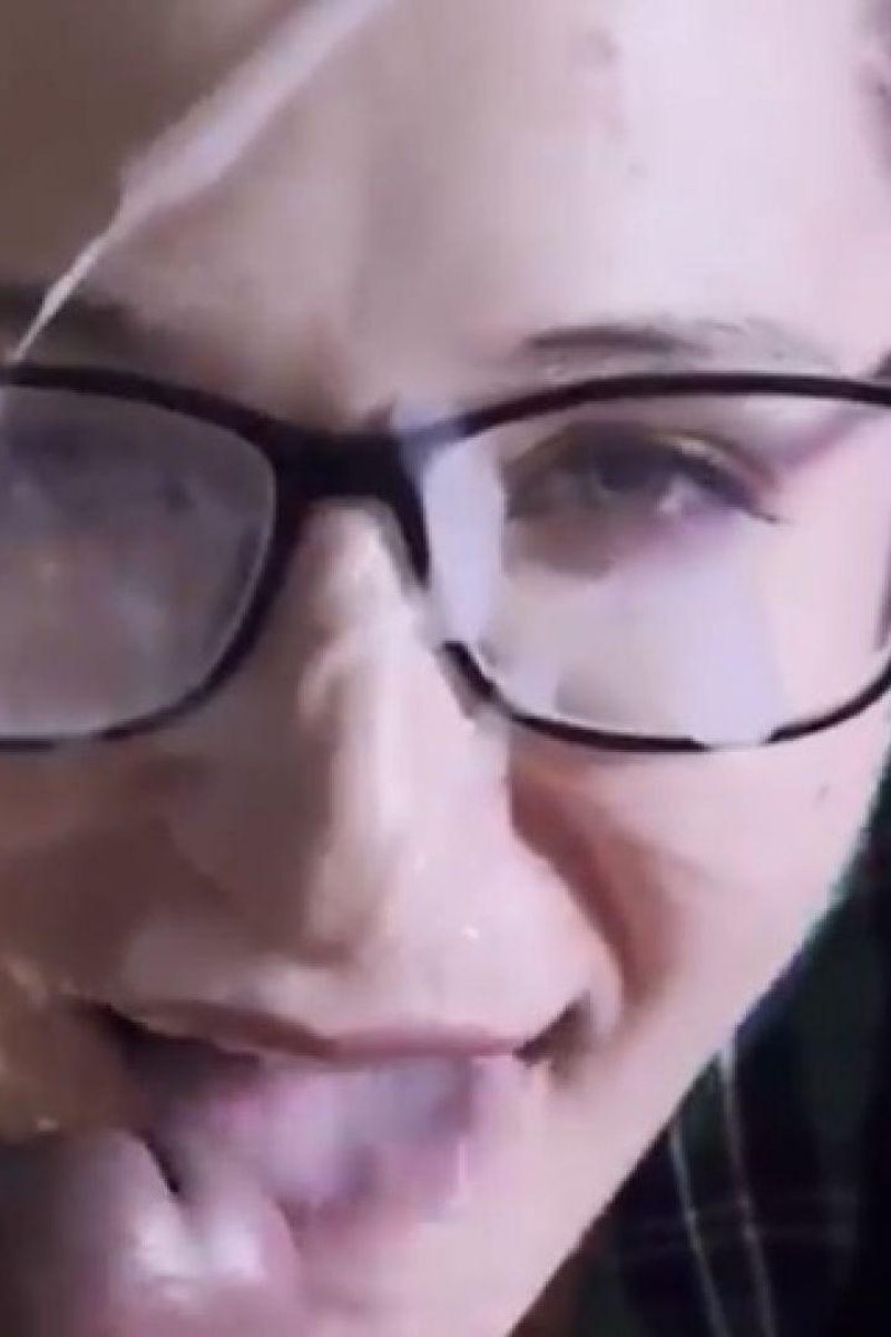 Kay's Cumpilations: Ep 4 Queenofspades 21/24 - Screenshot 1 of 4 - BBC