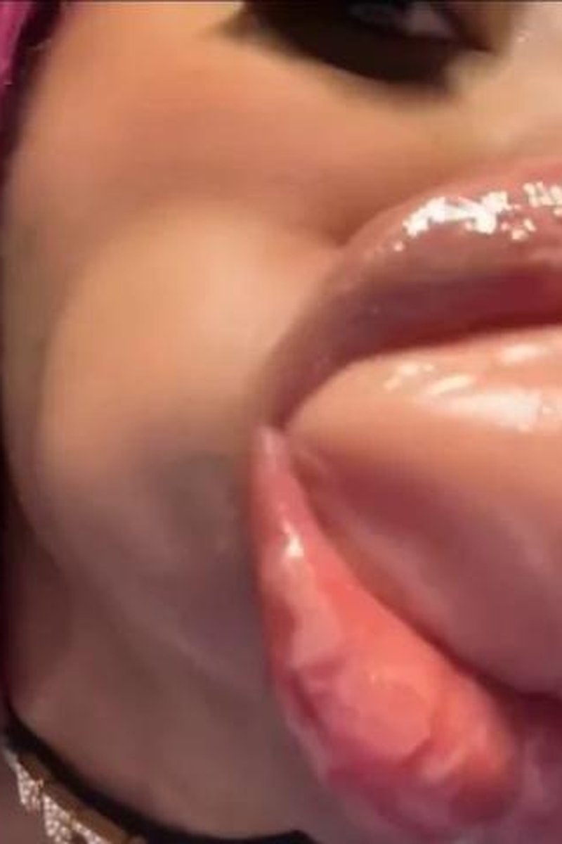 TP-yourvidsrubydolllipz-lip-stretching-domination-4
