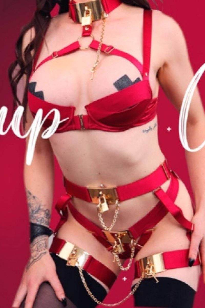 Cleanup Cuck - Screenshot 1 of 4 - Body Worship
