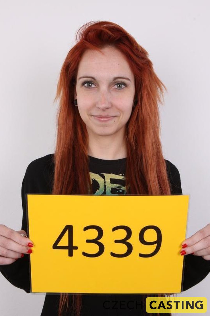 Czech Casting 779: Daniela (23) - Screenshot 1 of 4 - Casting