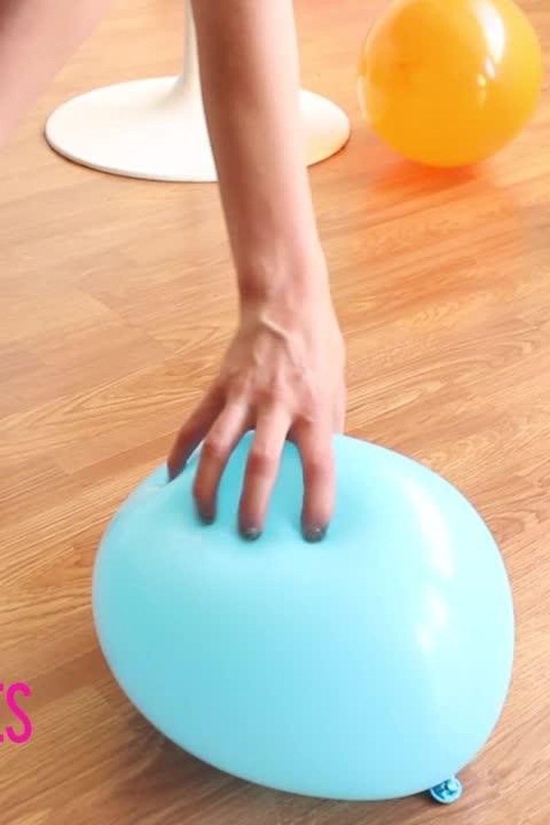 Balloon Slut - Screenshot 1 of 4 - Balloon Fetish
