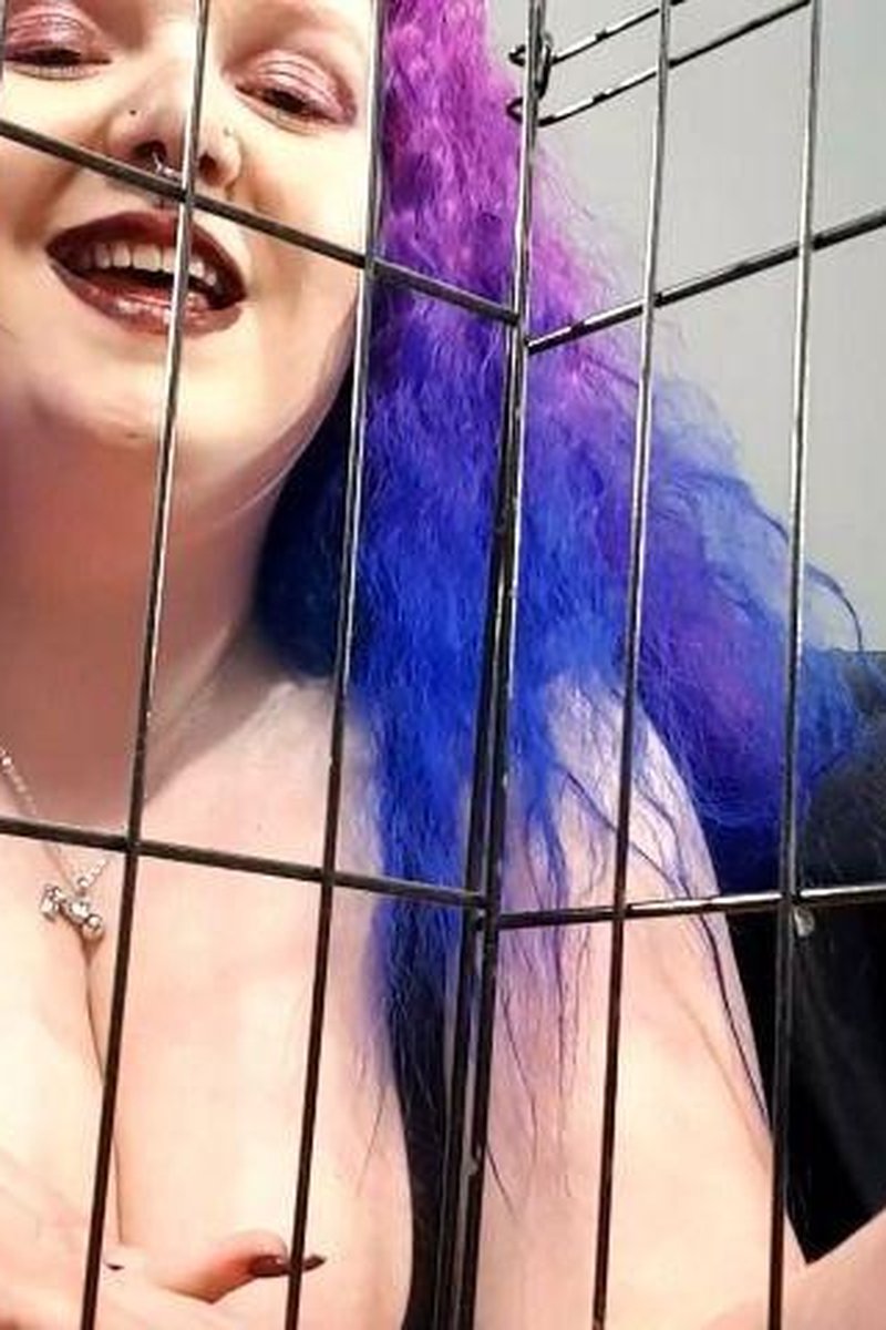 Caged Biscuit Tease - Screenshot 1 of 4 - Chewing