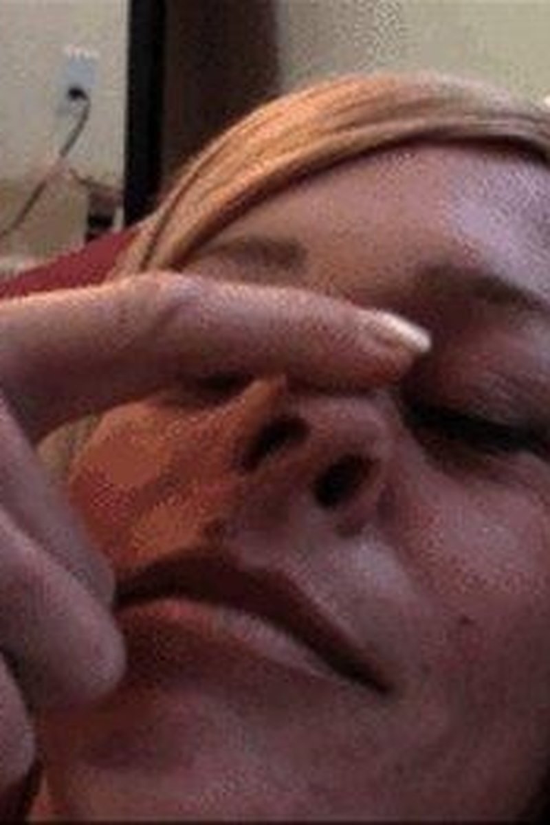 Jessica Nose Play - Wmv - Screenshot 1 of 4 - Nose Fetish