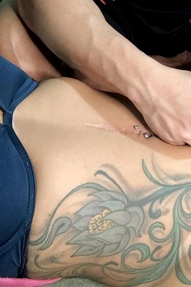 Passo Mae Meu Marido Esta Segurando O Pau Entao Hoje Eu Vou Me Foder Ate O Fim - Screenshot 1 of 4 - MILF (30+)