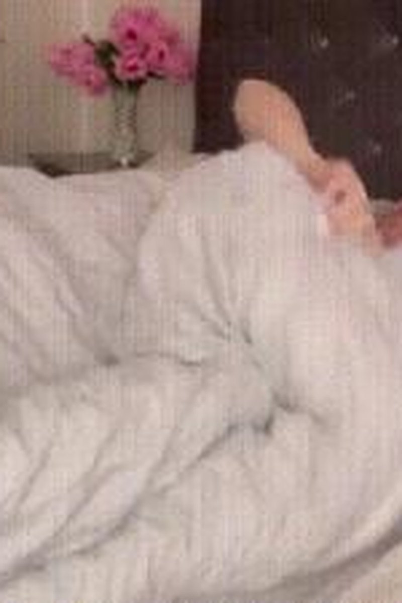 Wetting The Bed - Screenshot 1 of 4 - Bathroom