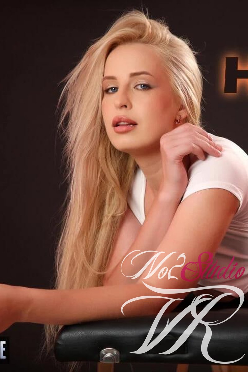 Heavenly Touch - Screenshot 1 of 4 - 3D Available