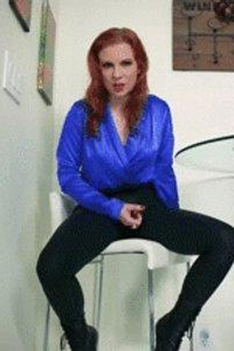 Crossdressing Pervert's Return 4K - Screenshot 1 of 4 - Bisexual