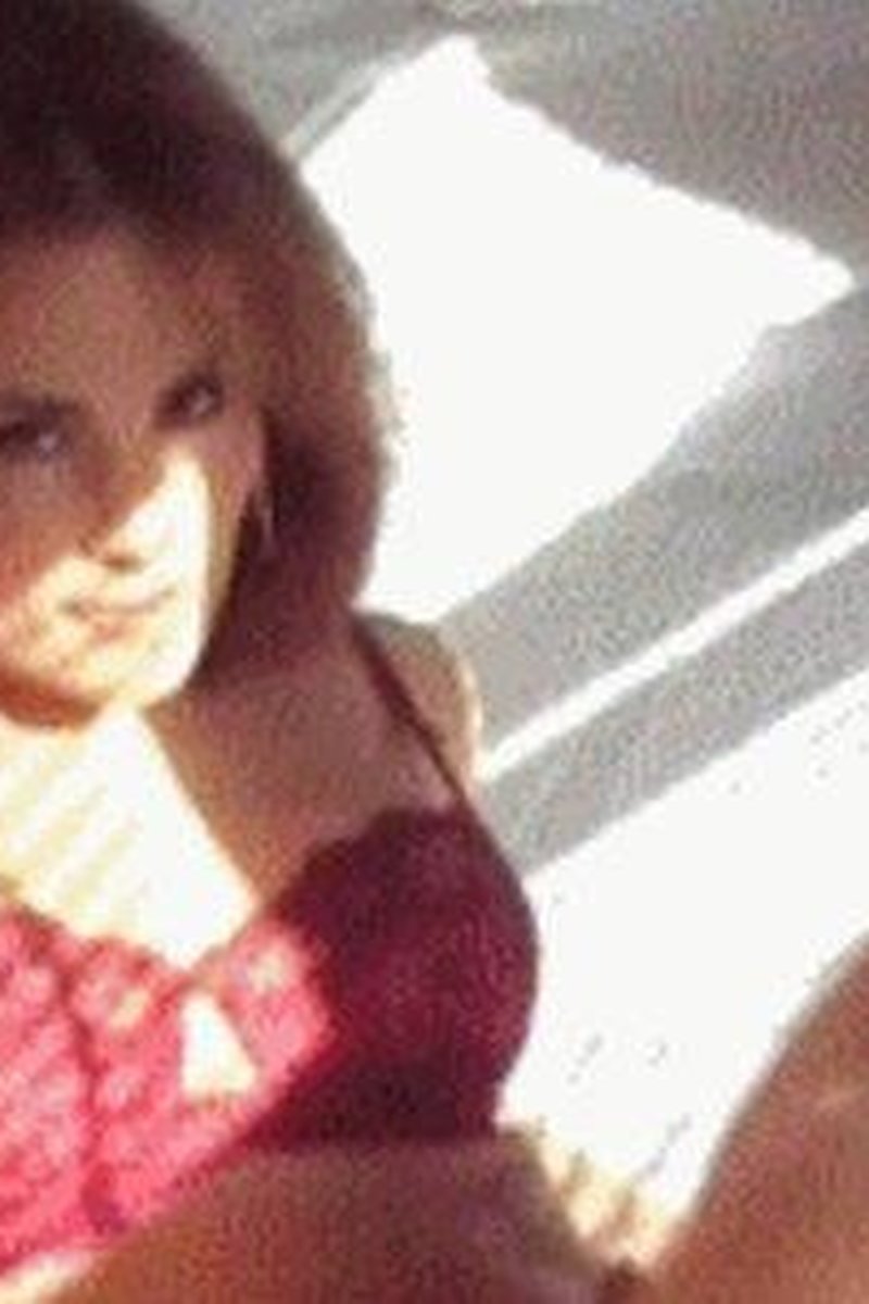 Ginger Lea - Glamour Model Loves to Fuck Ipad Version - Screenshot 1 of 4