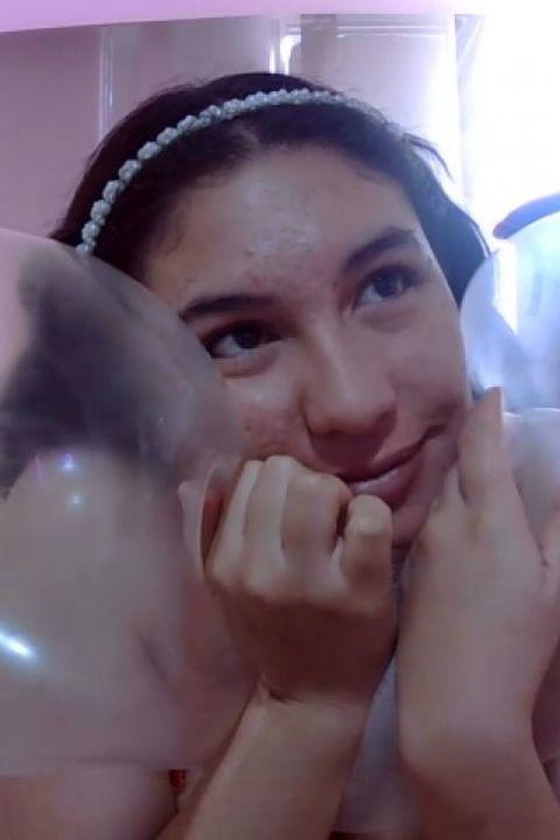 Exploding A Condom - Screenshot 1 of 4 - Ballons
