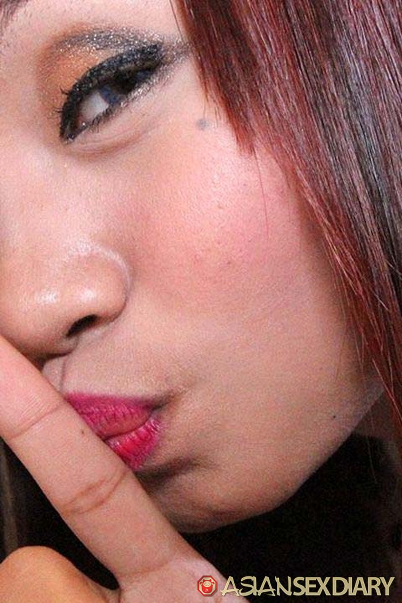 Felicity - Screenshot 1 of 4 - Asian