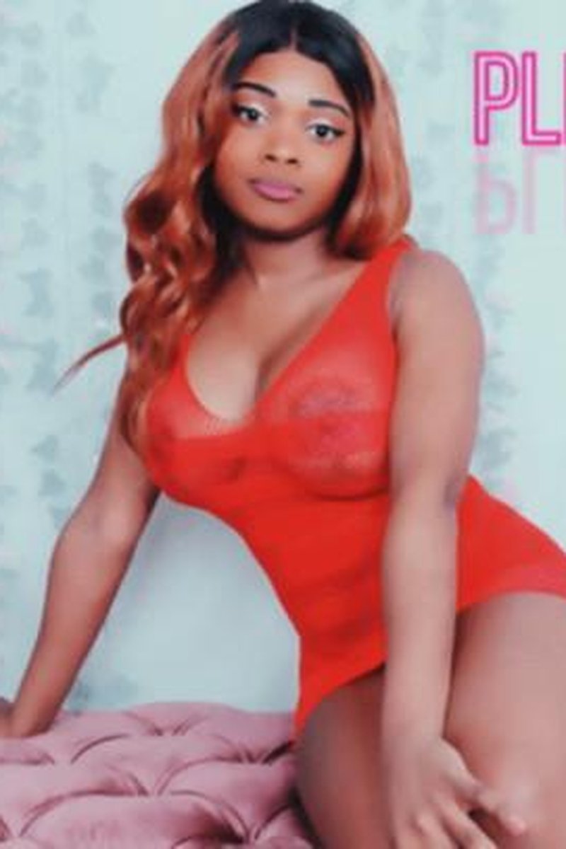 Please, Goddess - Screenshot 1 of 4 - Femdom