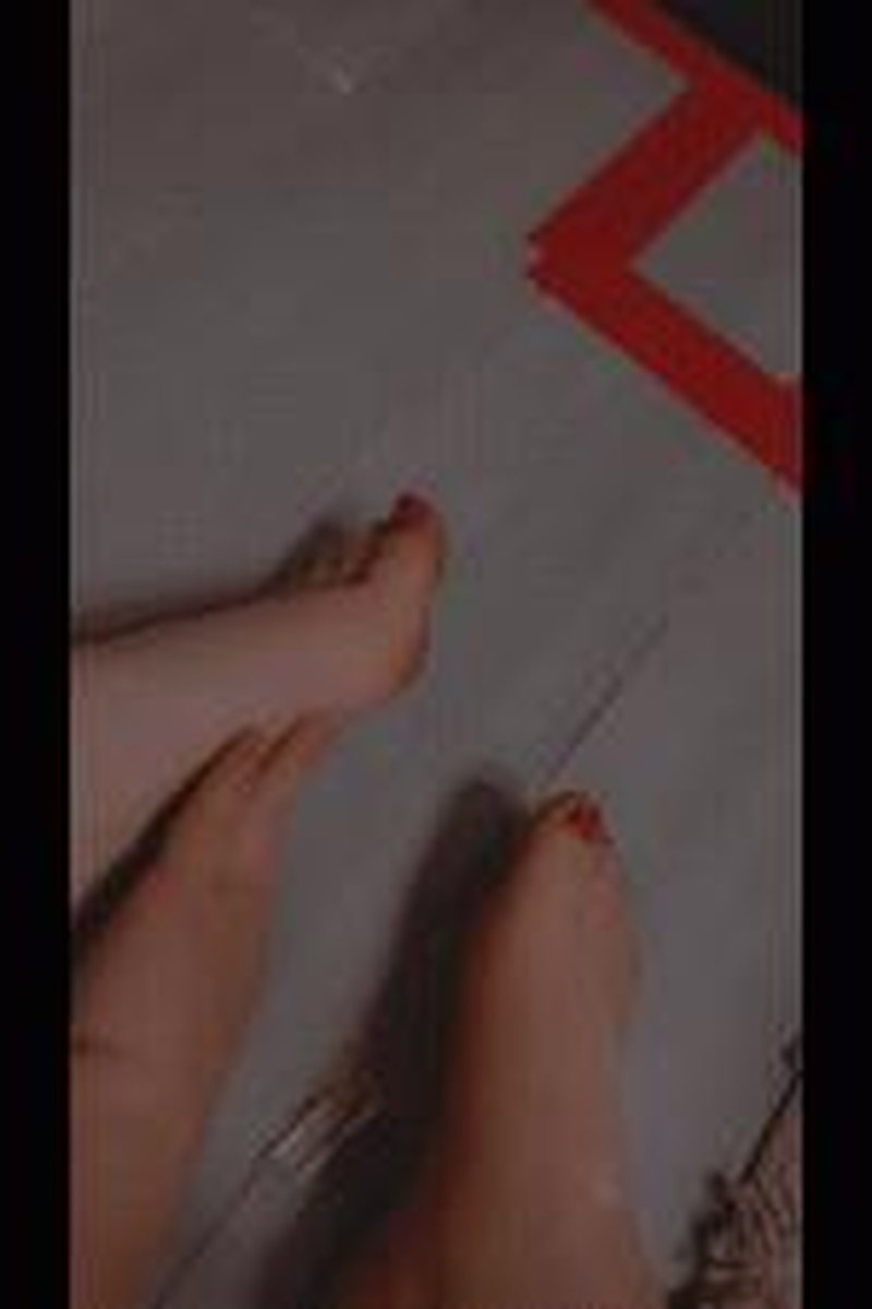 Soft Feet - Screenshot 1 of 4 - Foot Fetish