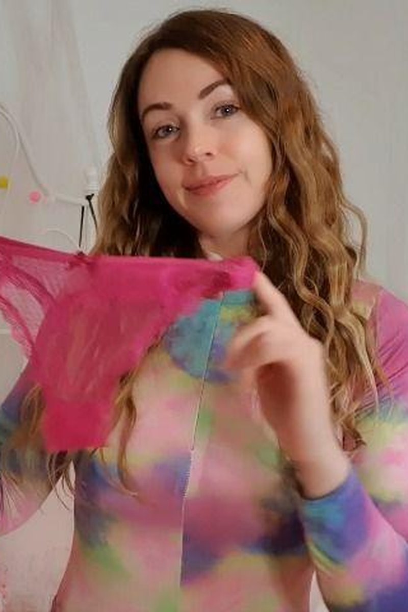 Sissy Makeover Masterclass - Screenshot 1 of 4 - Bitch