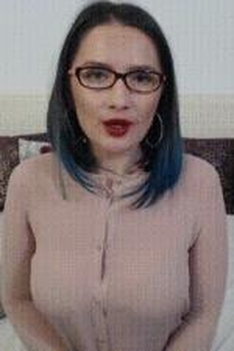 Glasses JOI - Screenshot 1 of 4 - Bra Tease