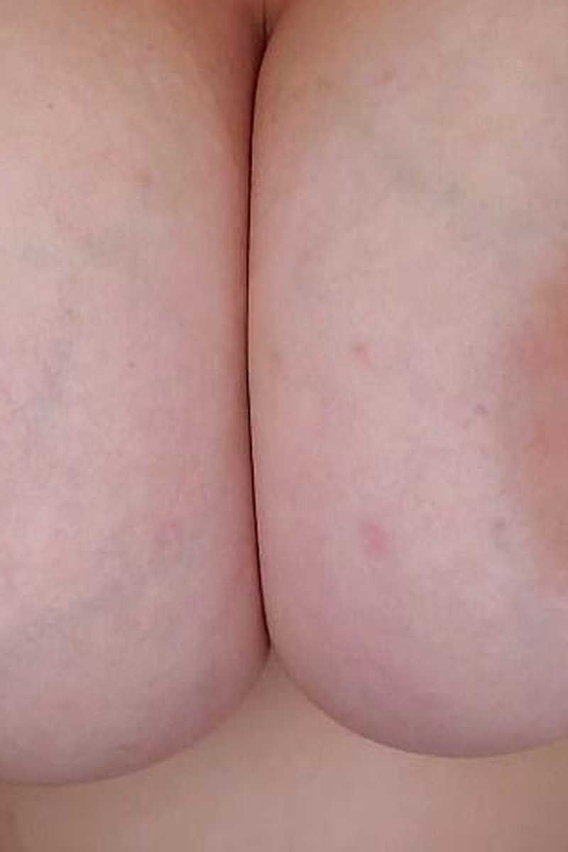 Reverse Bra Bouncing - Screenshot 1 of 4 - Big Tits