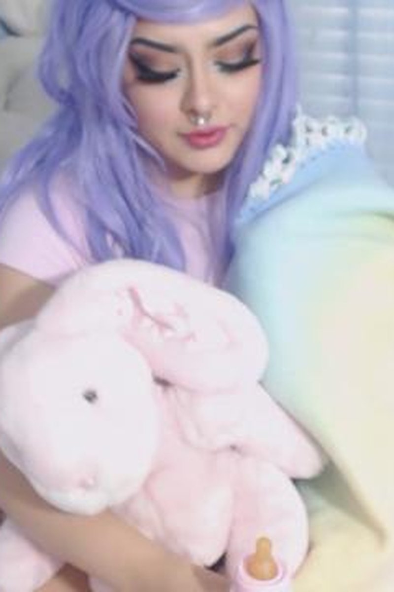 Bottle Before Bed - Screenshot 1 of 4 - Baby Girl