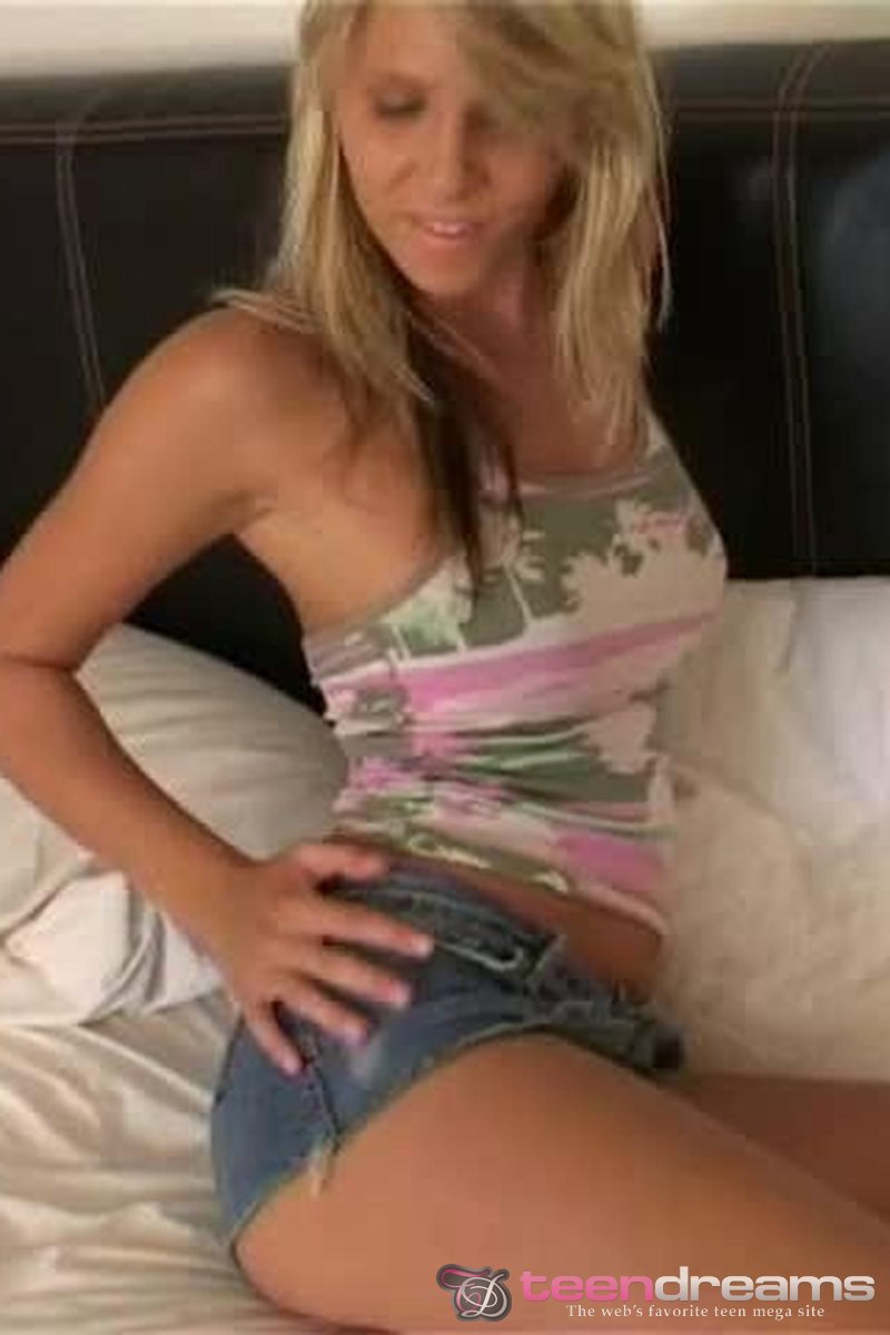 Denisa - Screenshot 1 of 4 - Teen (18-22)