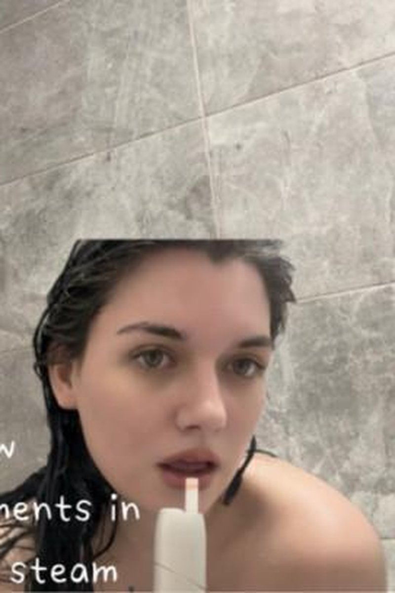Steam & Smoke - Screenshot 1 of 4 - Alternative Girl