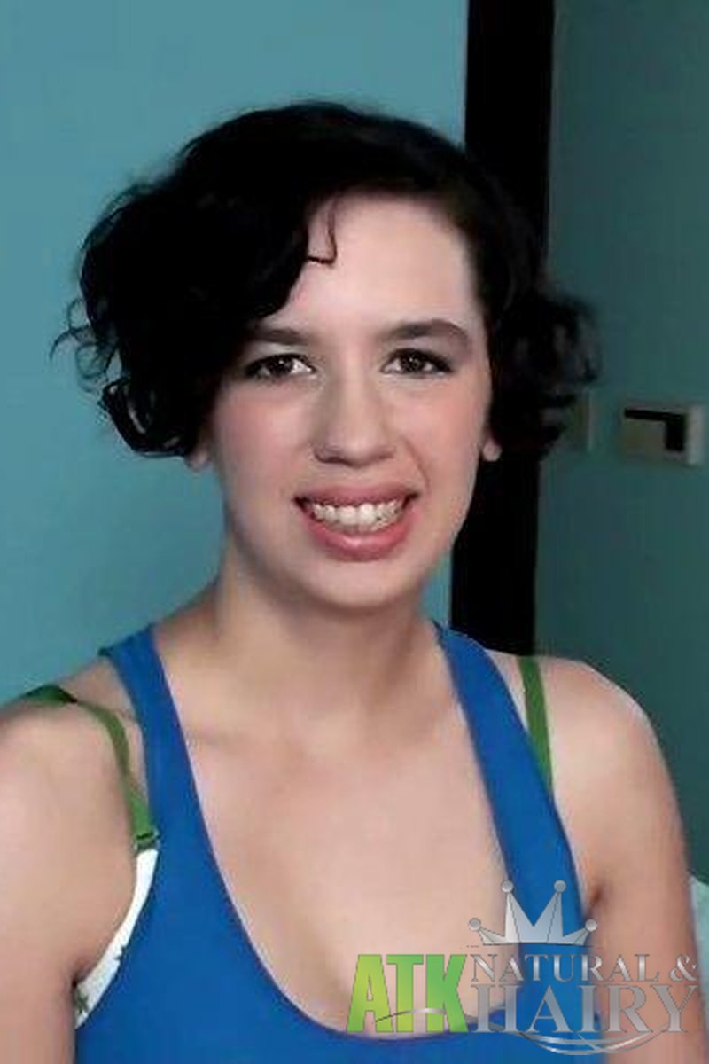 Daisy Chayne - Interview - Screenshot 1 of 4 - Daisy Chayne