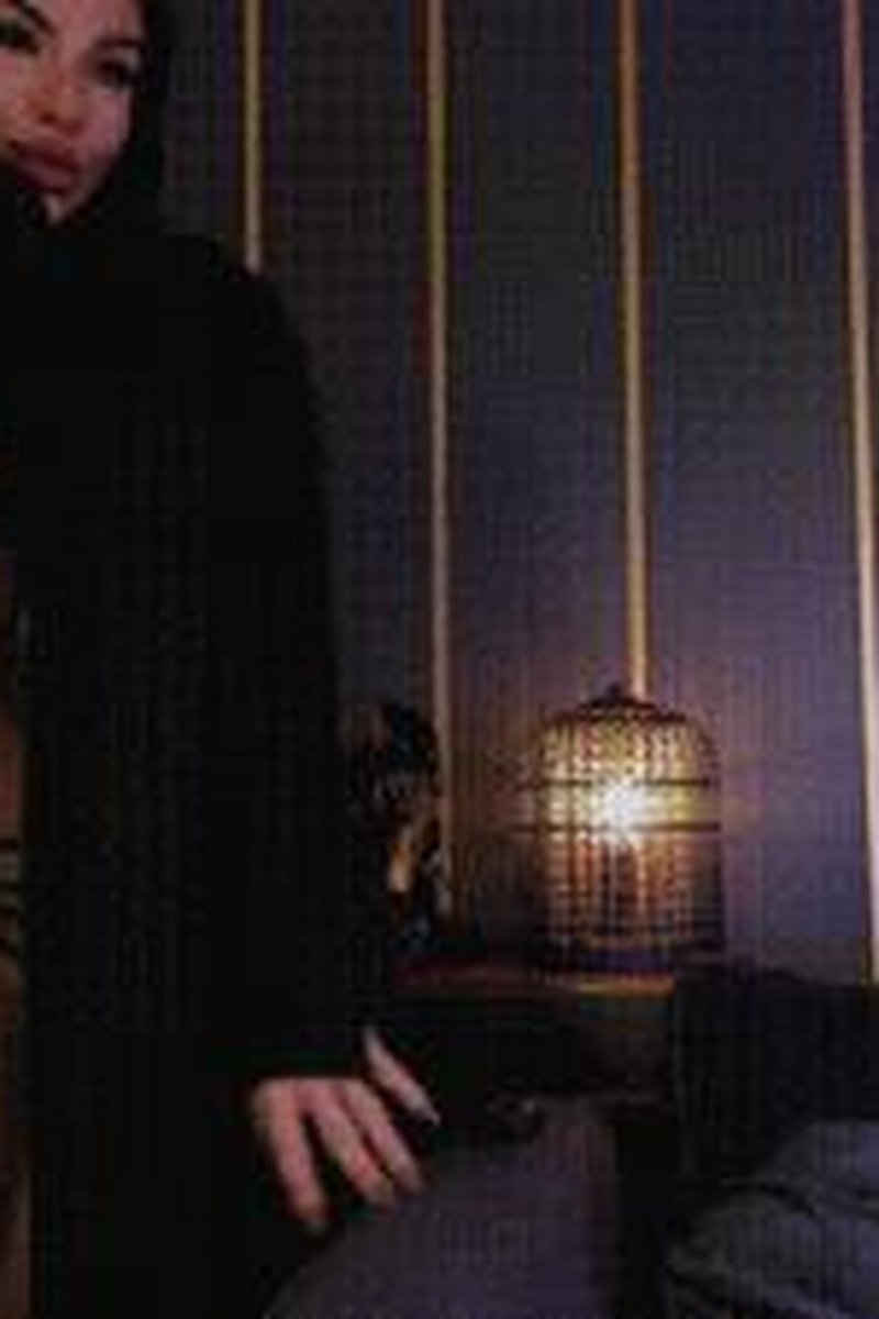 Alluring Tease - Screenshot 1 of 4 - Ass Fetish