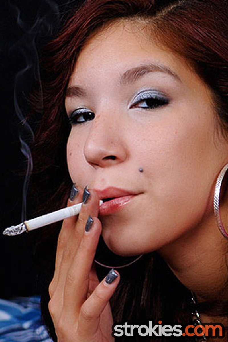 Leah Cortez Blow Smoke When Pumping Cock - Screenshot 1 of 4 - Brown Hair