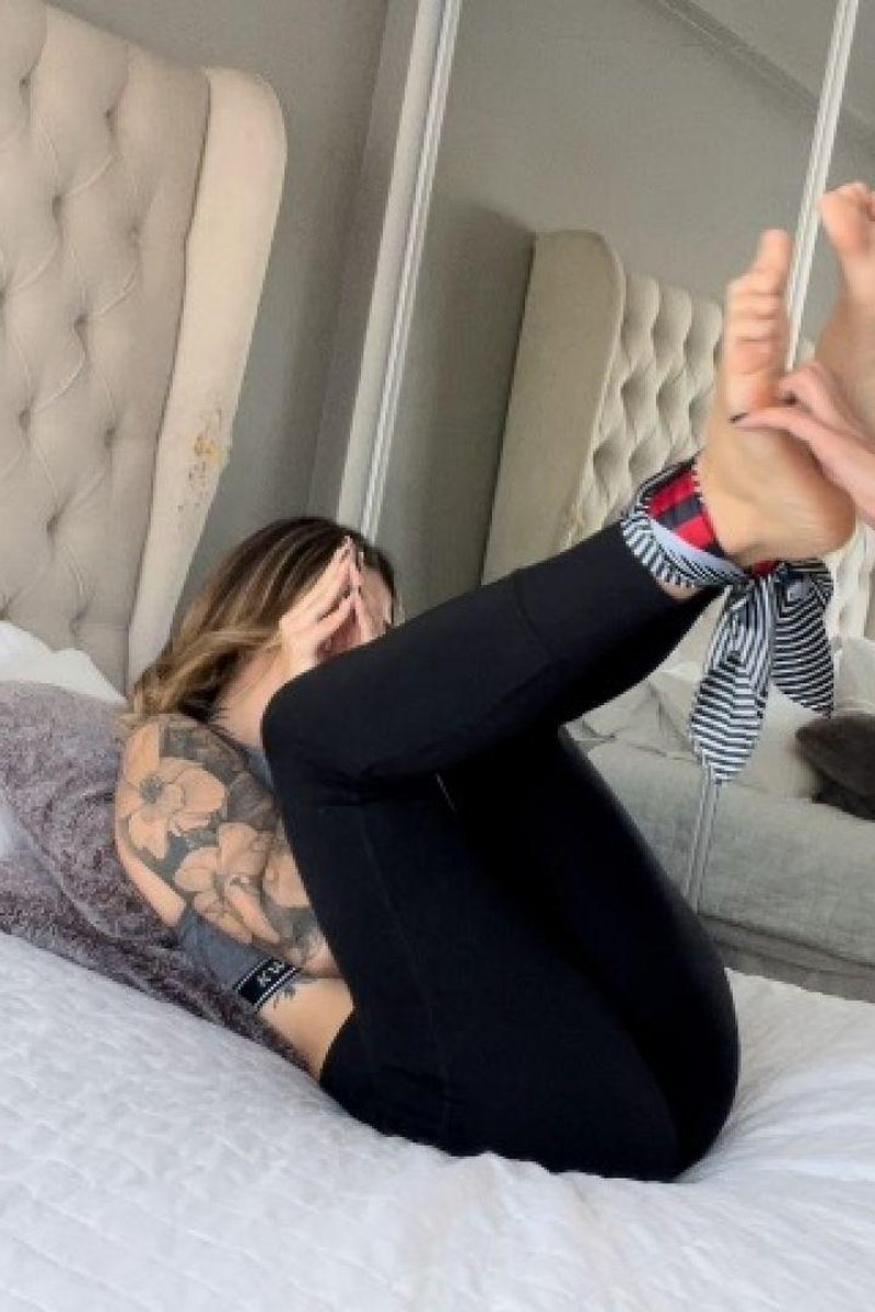 Gg - Foot Tickling Fetish - Screenshot 1 of 4 - Bondage