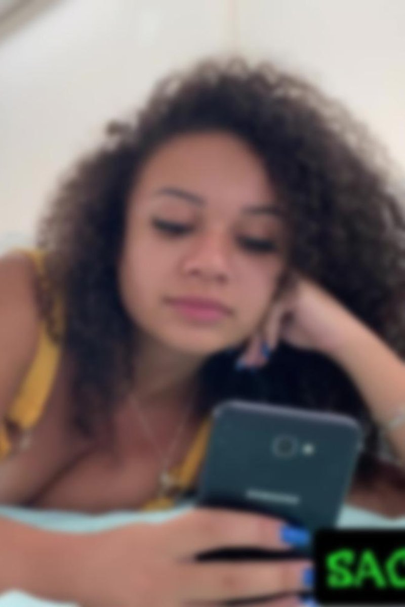 Pulei O Muro Da Casa Dela Pra Gente Foder Com Emocao - Screenshot 1 of 4 - Dluquinha