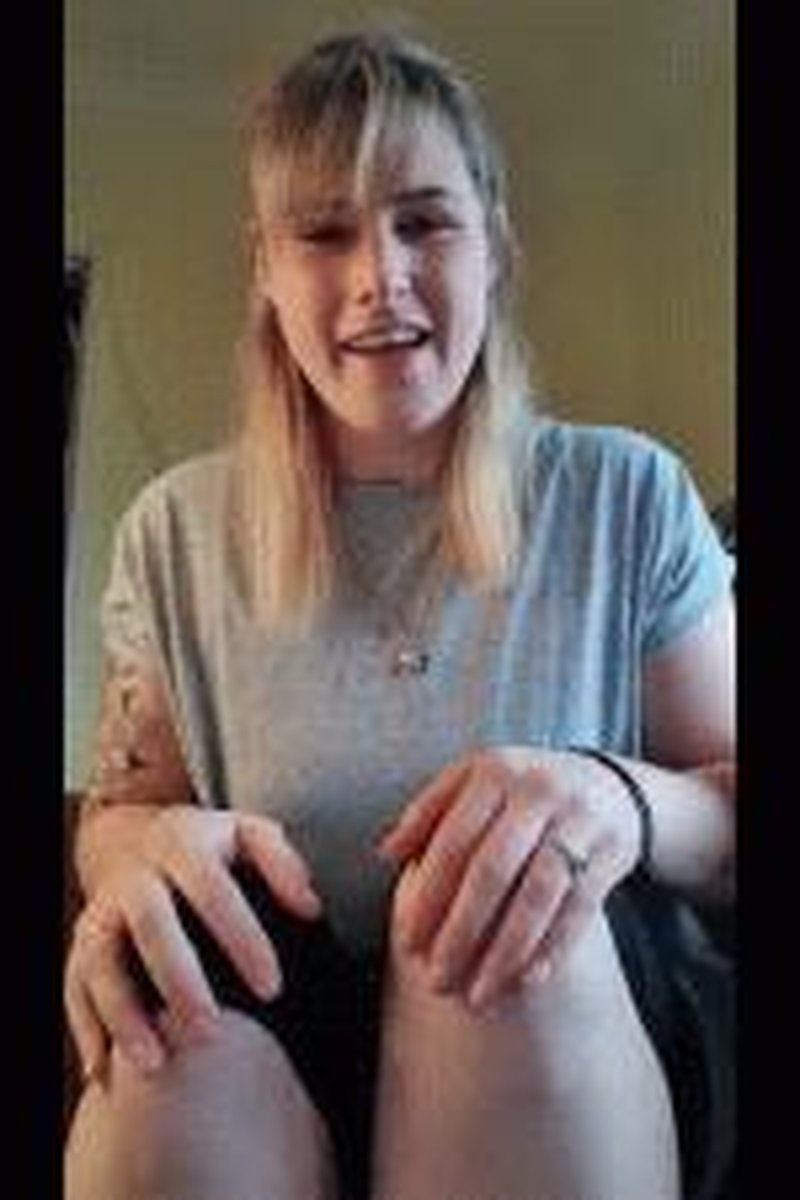 Trying On Toe Rings - Screenshot 1 of 4 - Foot Fetish