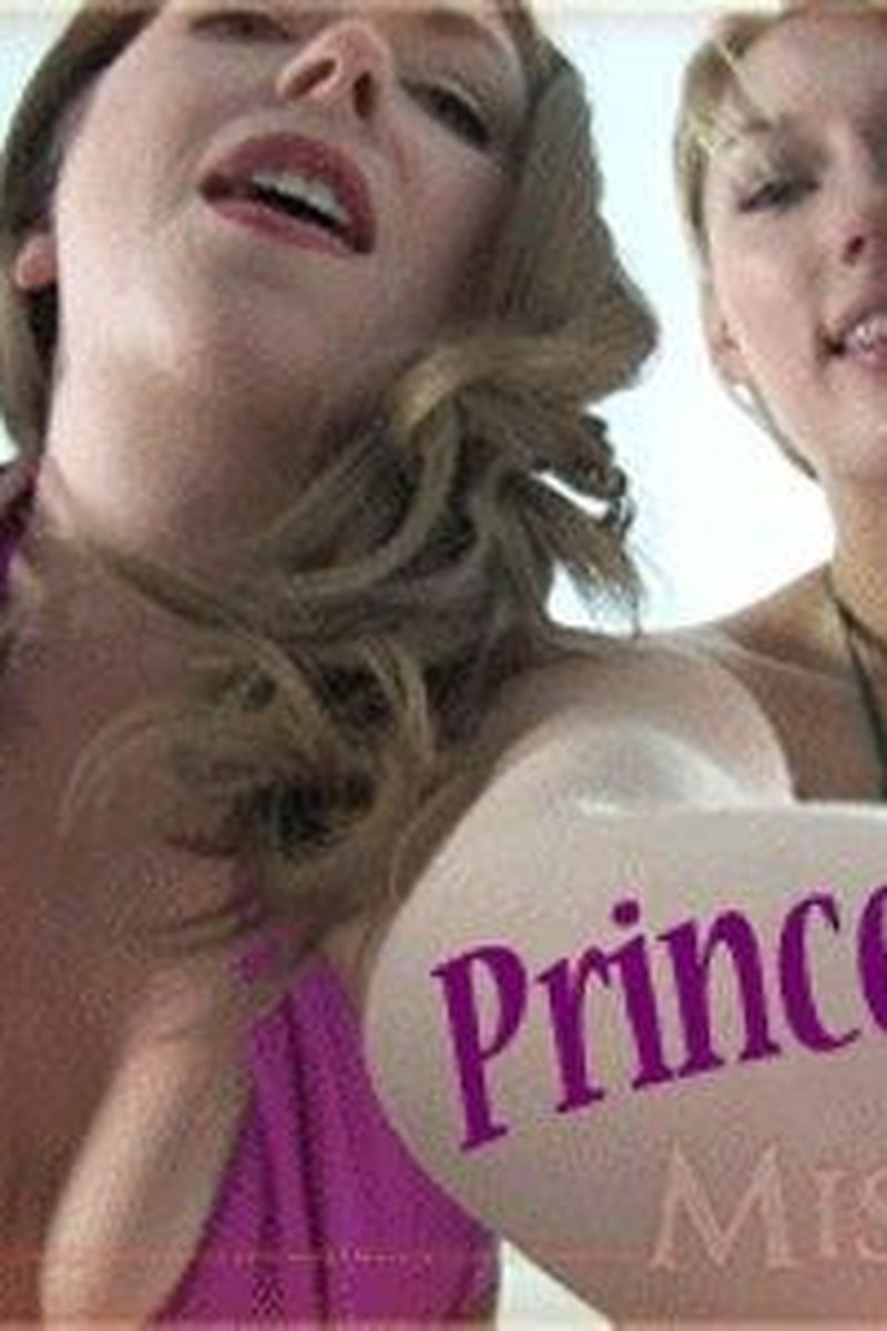 Giantess Rene and T - Screenshot 1 of 4 - Mistress T