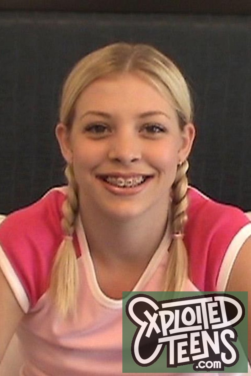 Leah - Screenshot 1 of 4 - Leah Luv