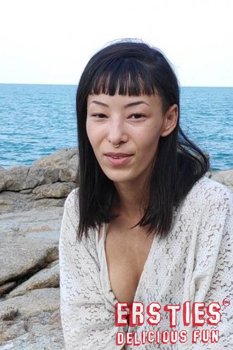 Interview with Kira - Screenshot 1 of 4 - Kira
