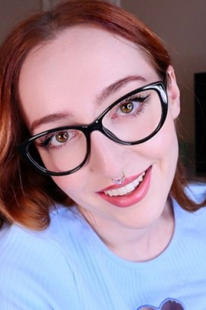 Filthy Tutor Study Session - Screenshot 1 of 4 - Cum In Mouth