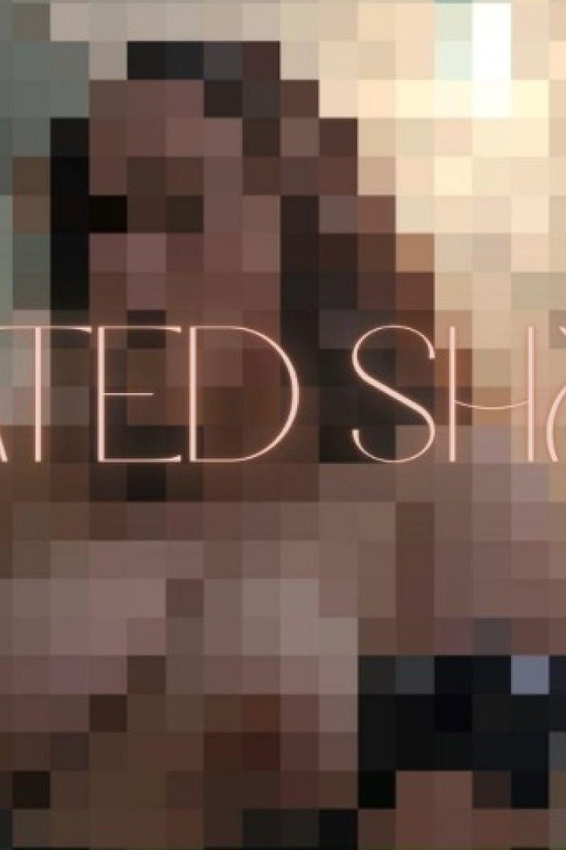 Pixelated Shower - Screenshot 1 of 4 - Big Tits