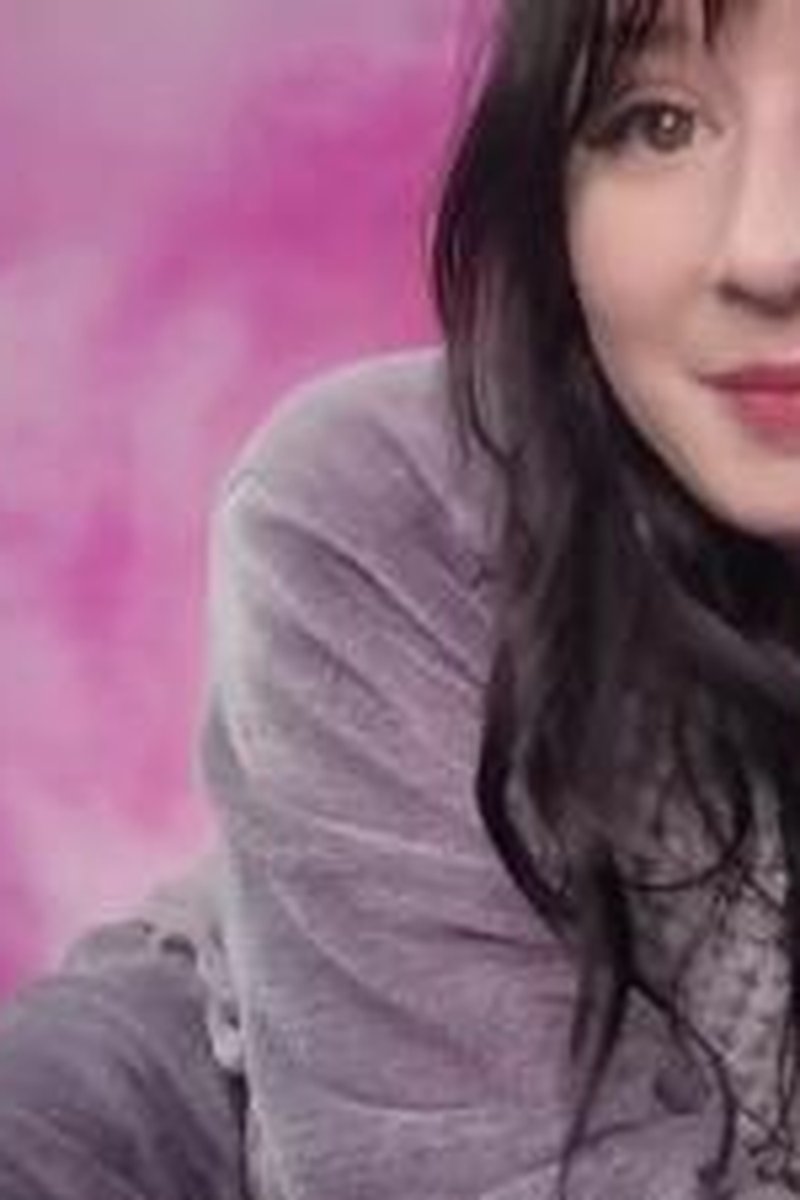 Dirty Pink Socks - Screenshot 1 of 4 - Femdom