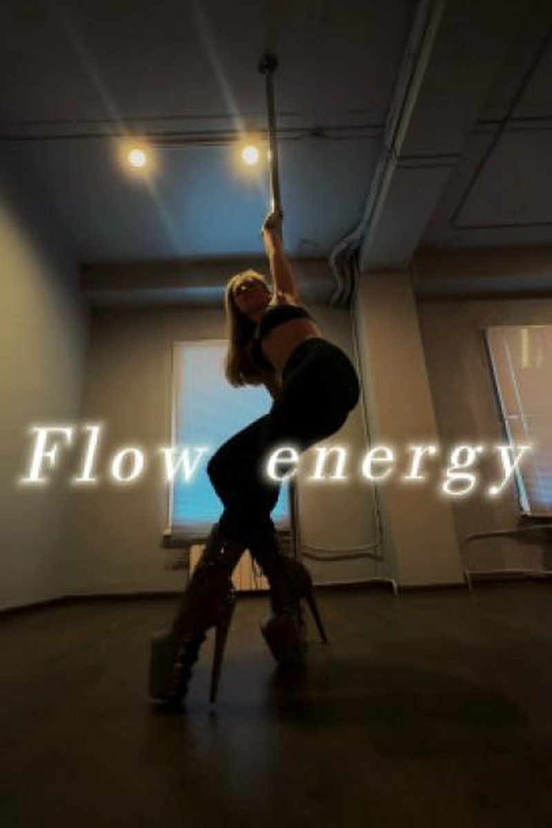 Flow Poledance - Screenshot 1 of 4 - Dancer