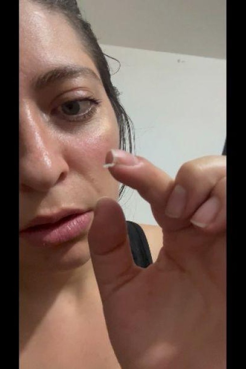 Checking My Nose - Screenshot 1 of 4 - Checkingin