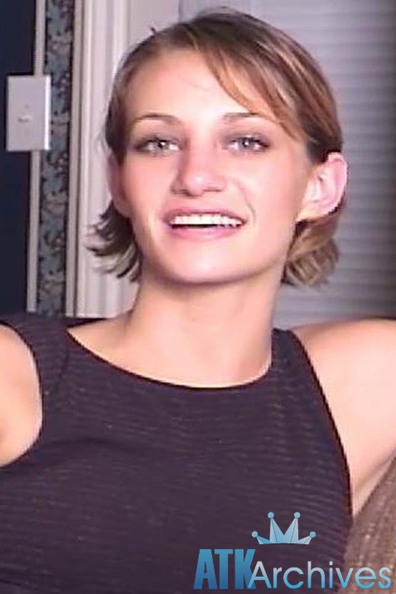 Brandy - Interview - Screenshot 1 of 4 - Brandy Bra012