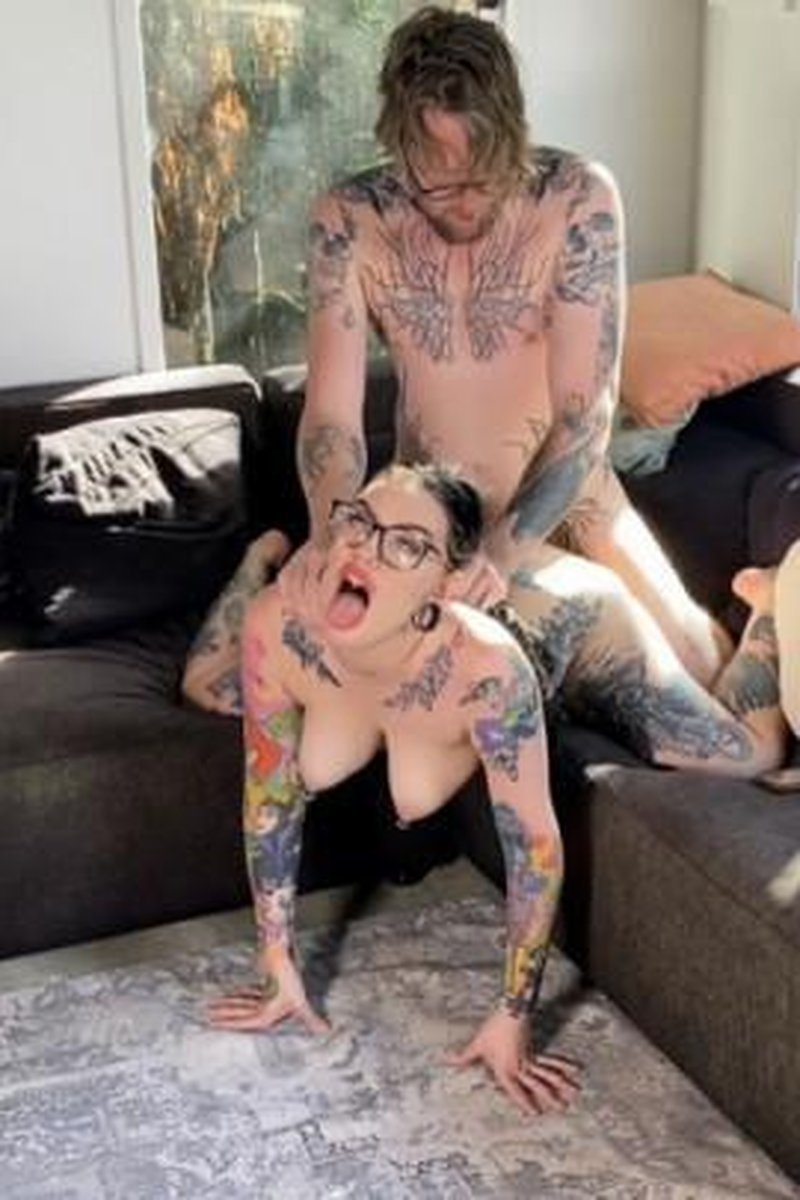 Casting Couch - Screenshot 1 of 4 - Amateur