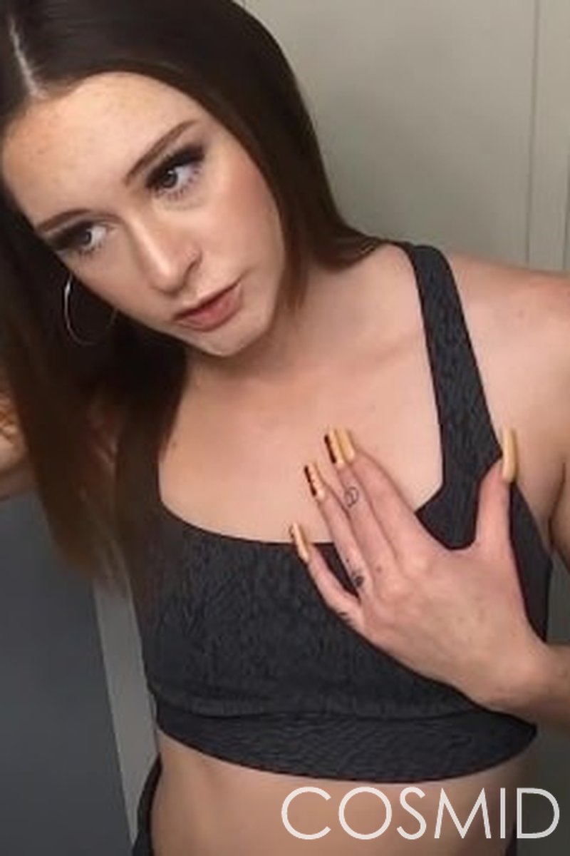 Ally Wilson Getting Ready - Screenshot 1 of 4 - Ally Wilson
