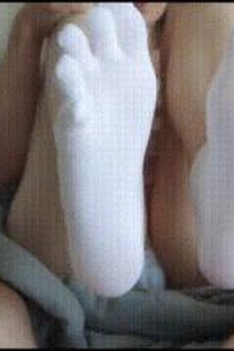 Footjob In White Toe Socks - Screenshot 1 of 4 - Cumshot