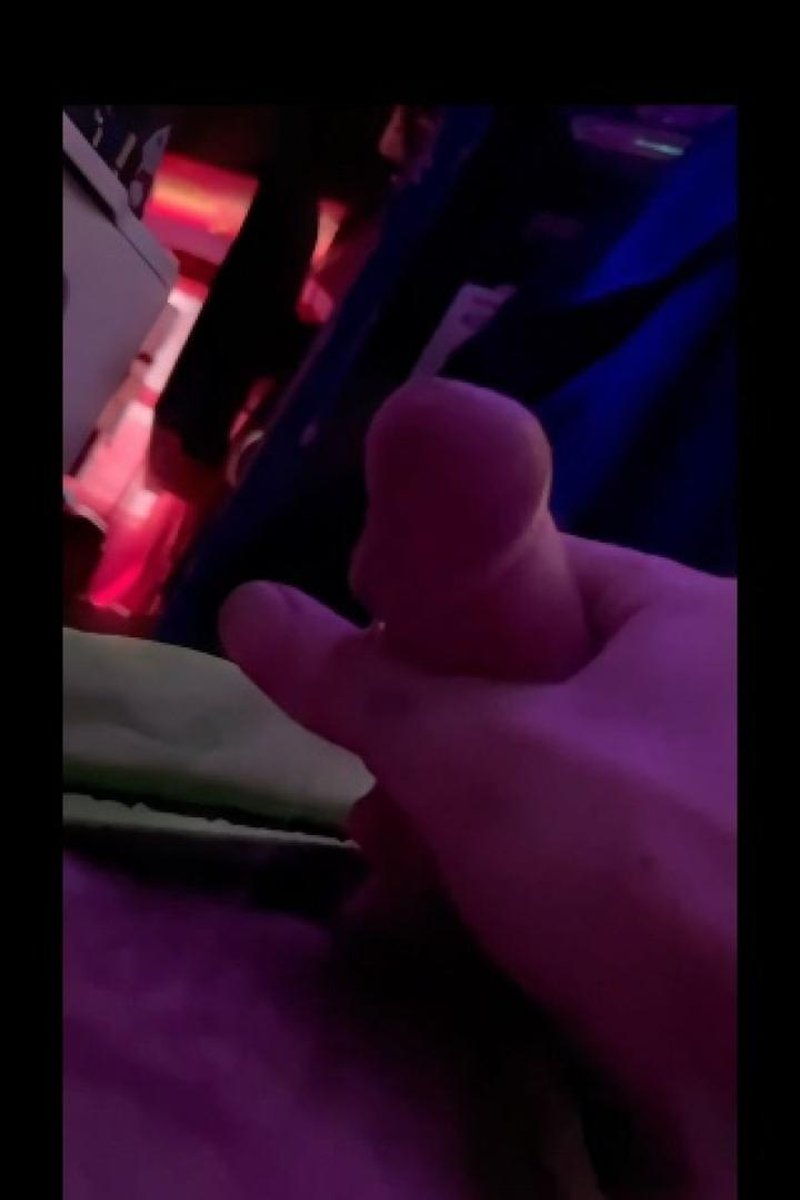 Edging Thick Cock - Screenshot 1 of 4 - Cock Play