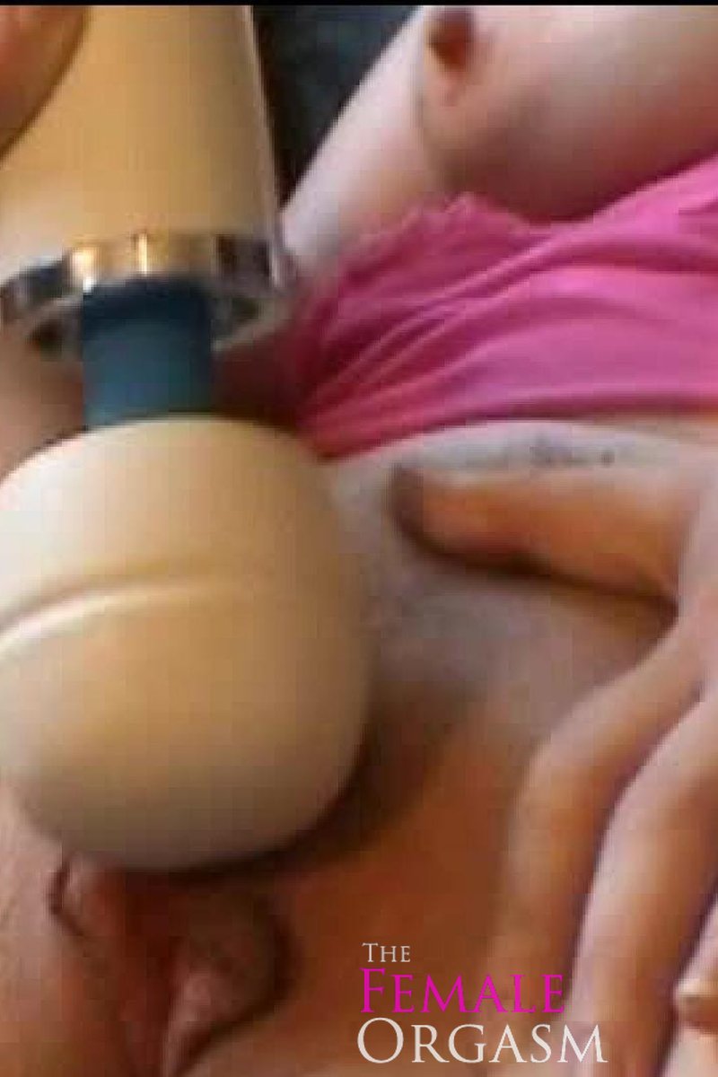 Ayla Has Two - Screenshot 1 of 4 - Big Clit
