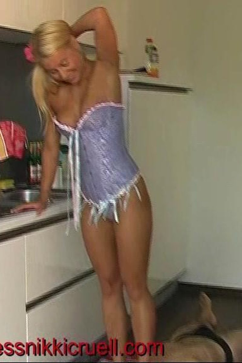 Face Walk - Screenshot 1 of 4 - Princess Nikki