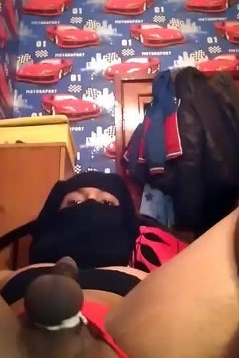 Submissive Sissy - Screenshot 1 of 4 - Asian