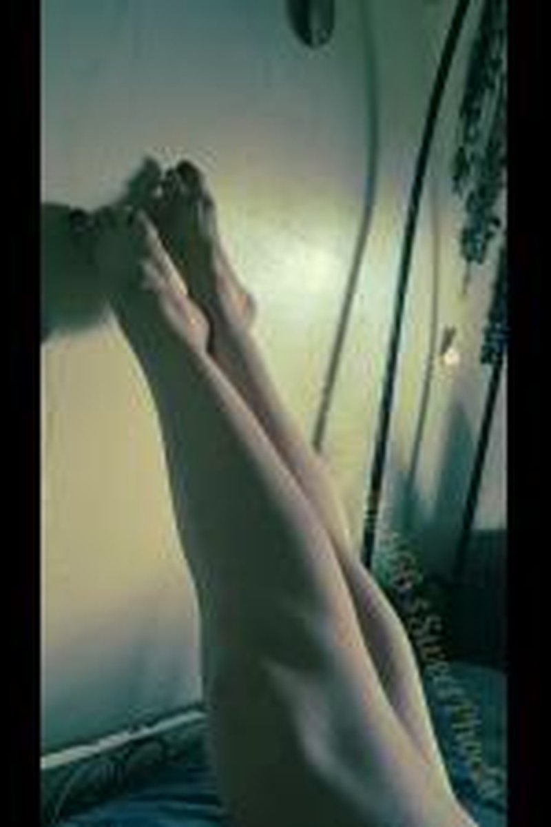 Kicking Back - Screenshot 1 of 4 - Fair Skin